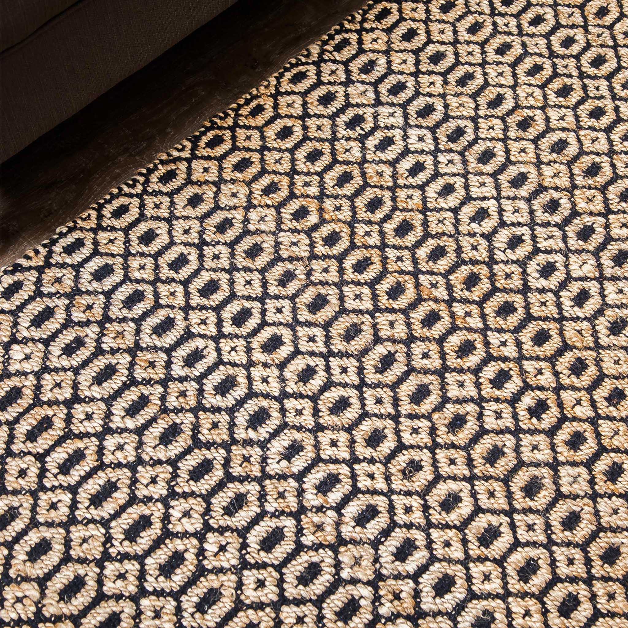 Goldfinger Rug - Image 3