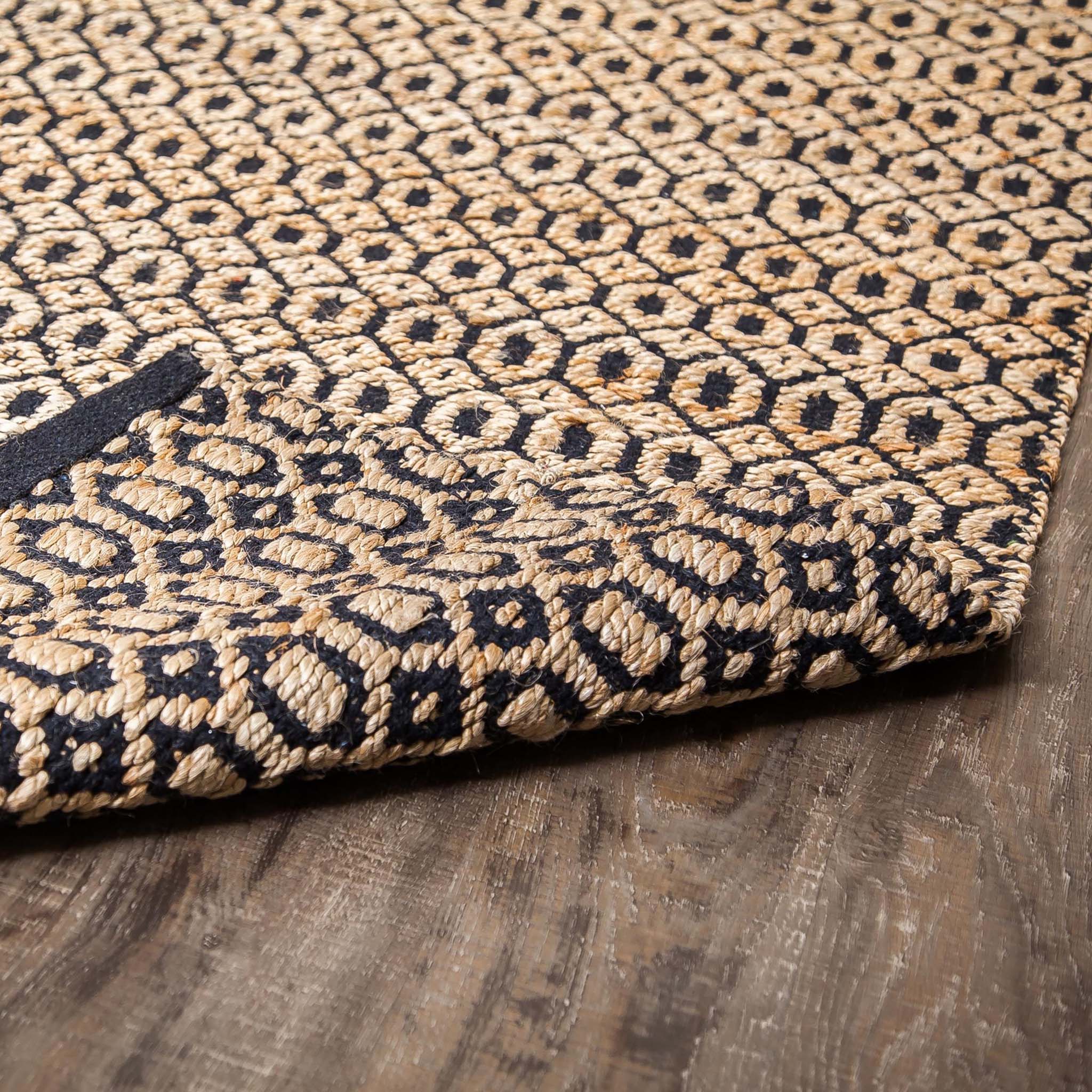 Goldfinger Rug - Image 5