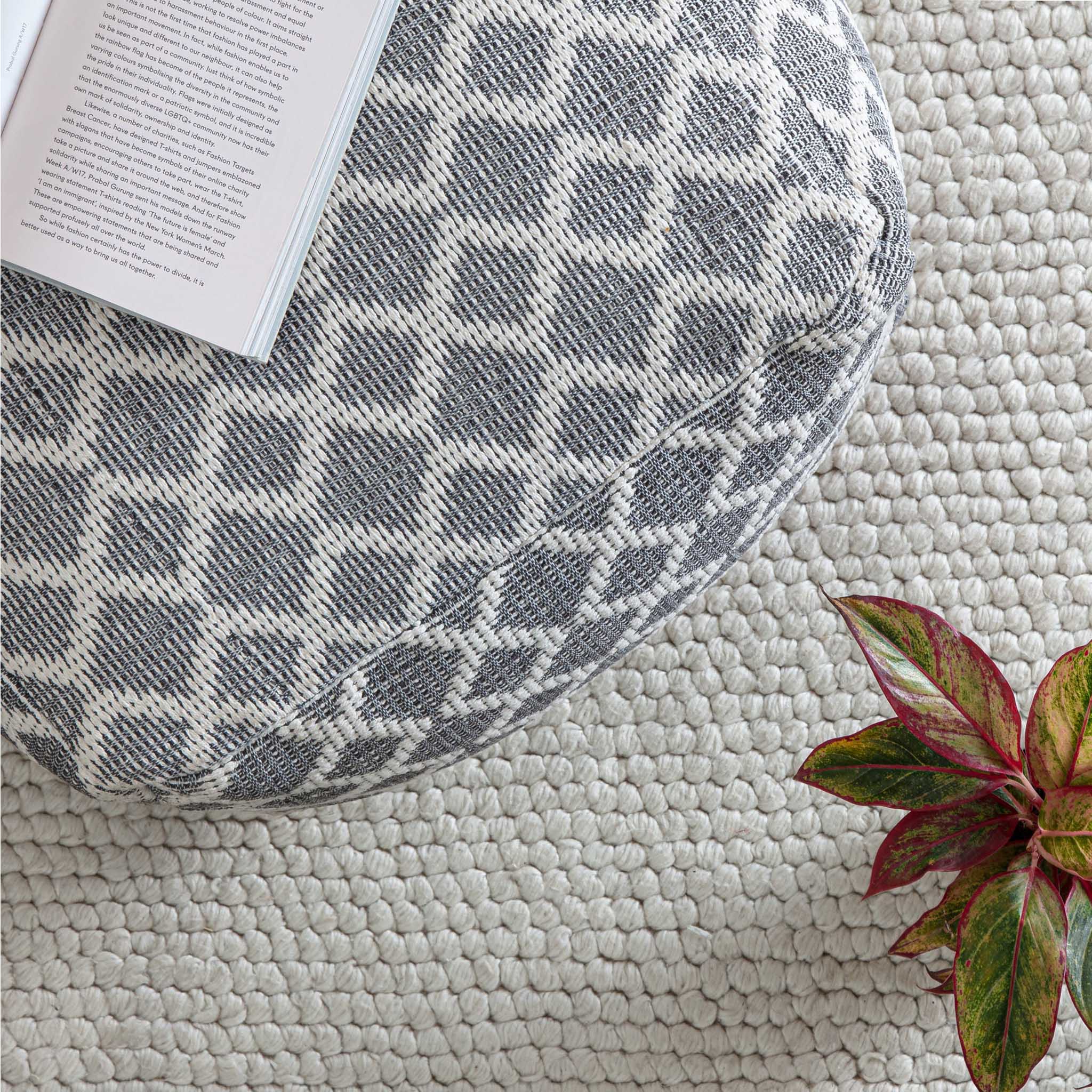 South Grand Pouf - Image 5